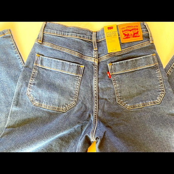 Levi’s Mile High Cropped Wide Leg - Picture 4 of 8